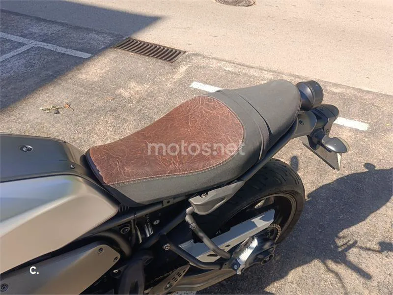 Yamaha XSR700 - Vista 14