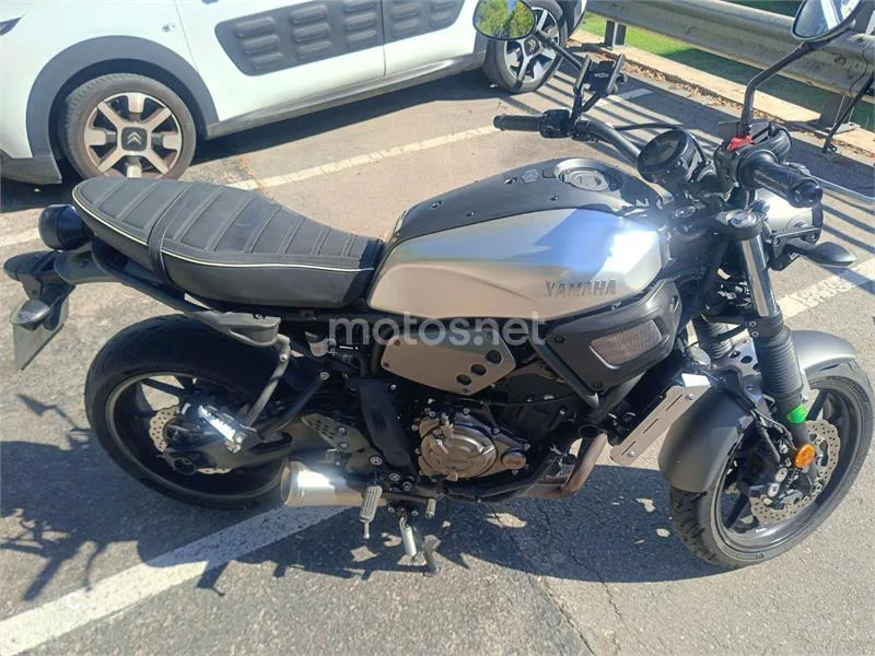 Yamaha XSR700 - Vista 3