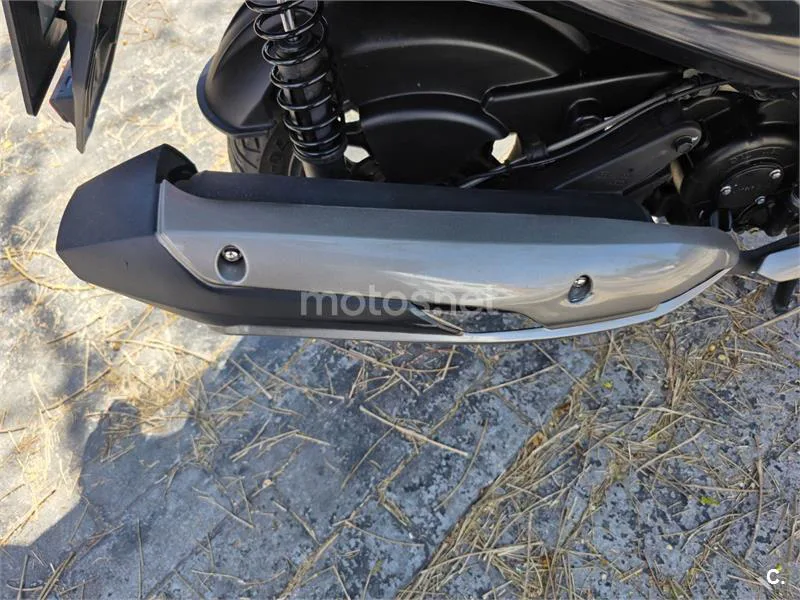 Kymco Grand Dink 300 - Vista 4