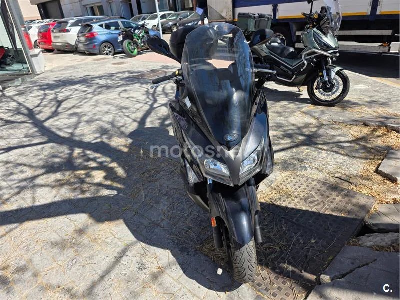 Kymco Grand Dink 300 - Vista 6