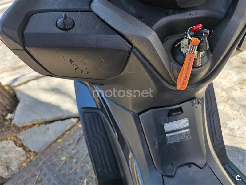 Kymco Grand Dink 300 - Vista 8