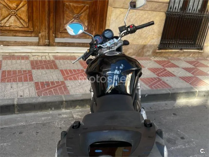 Suzuki Bandit 650 - Vista 4