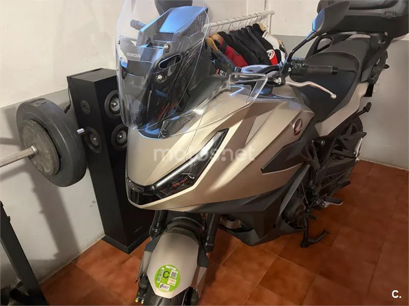Honda NT1100 - Vista 3