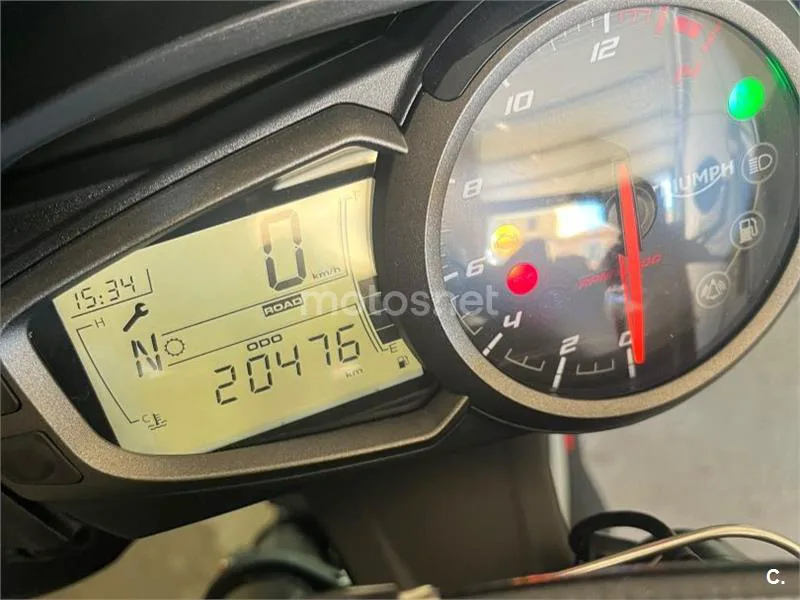 Triumph Street Triple - Vista 3