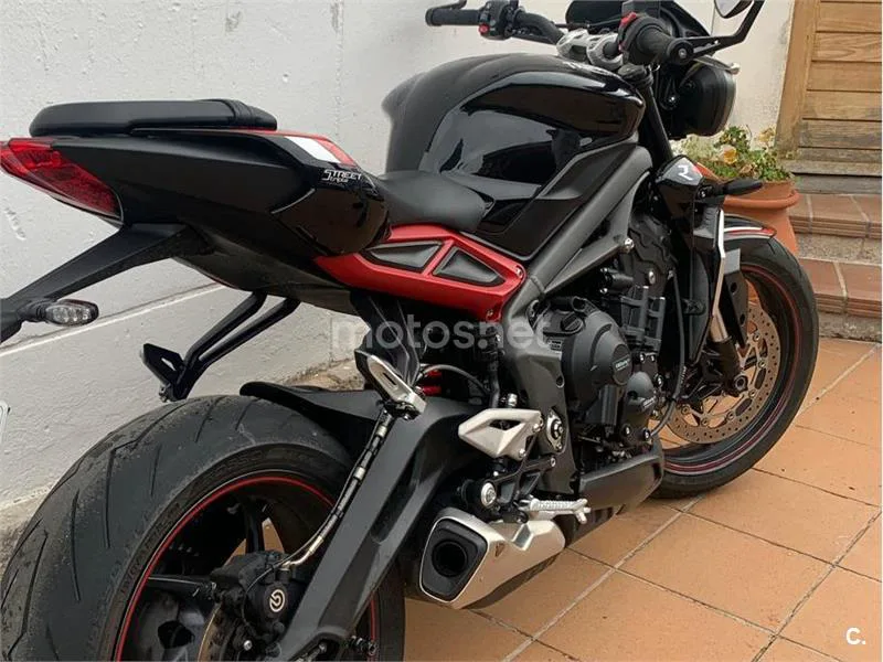 Triumph Street Triple - Vista 4