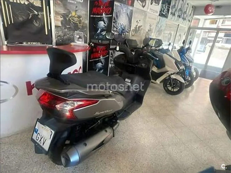 Kymco Super Dink 300 - Vista 3