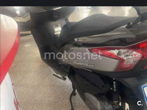 Kymco Super Dink 300 - Vista 4
