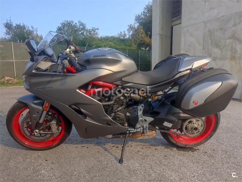 Ducati SuperSport - Vista 3