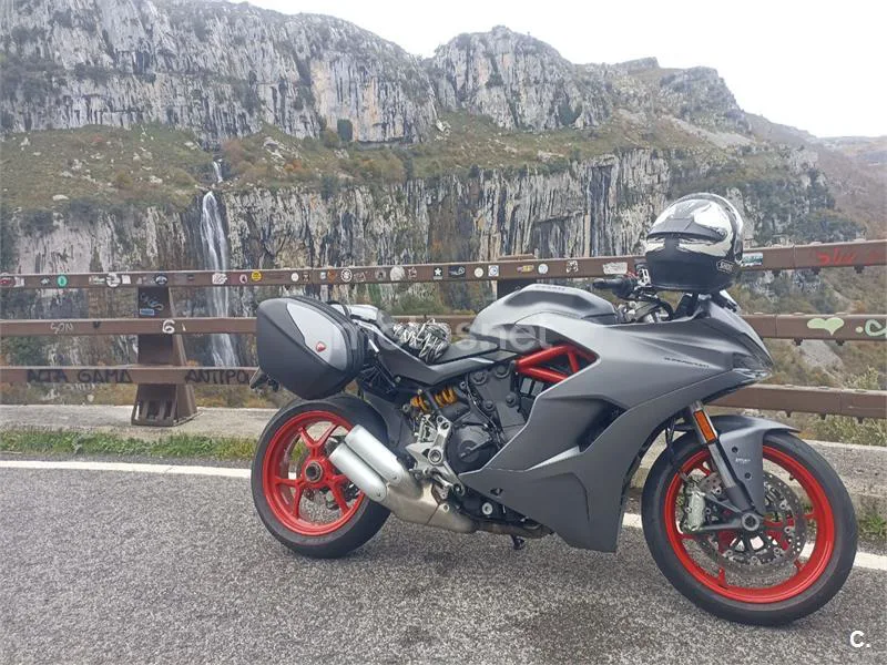 Ducati SuperSport - Vista 4