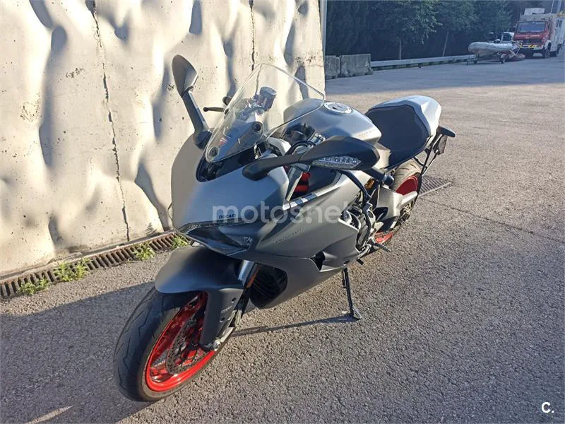 Ducati SuperSport - Vista 5