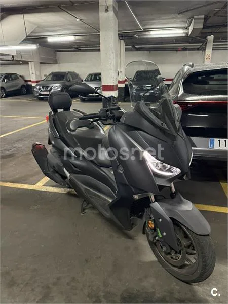 Yamaha XMAX 400 - Vista 4