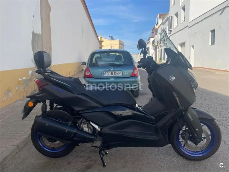 Yamaha XMAX 300 - Vista 3