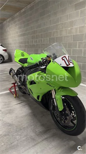 Kawasaki Ninja ZX-6R - Vista 3