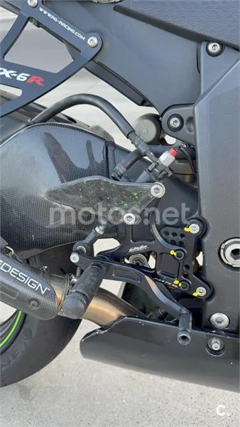 Kawasaki Ninja ZX-6R - Vista 8