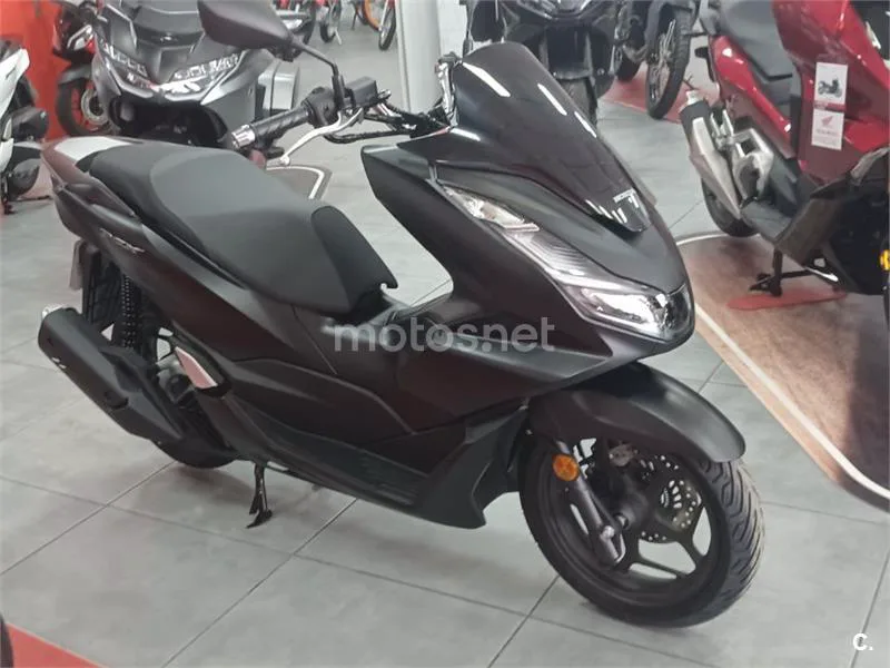 Honda PCX125 - Vista 3