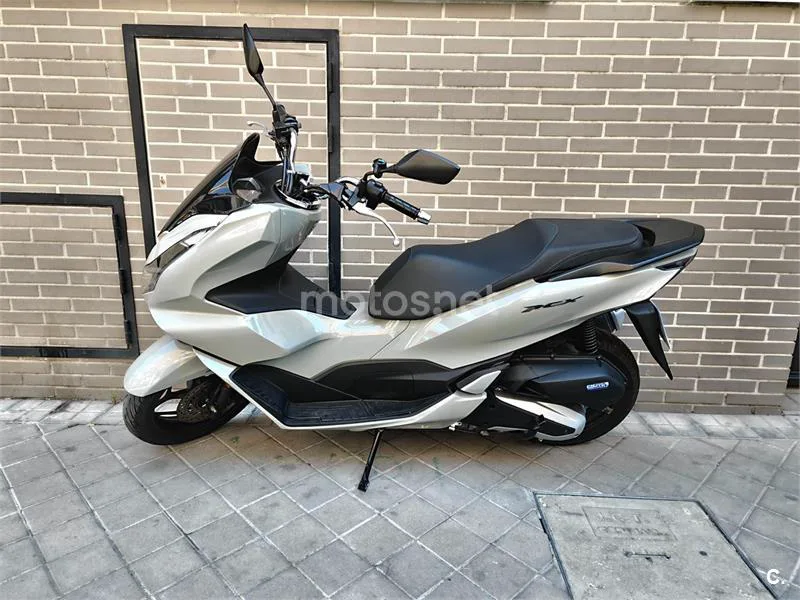 Honda PCX125 - Vista 3