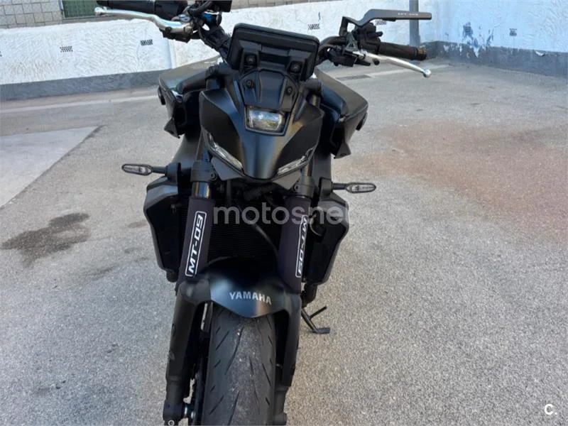 Yamaha MT-09 - Vista 11