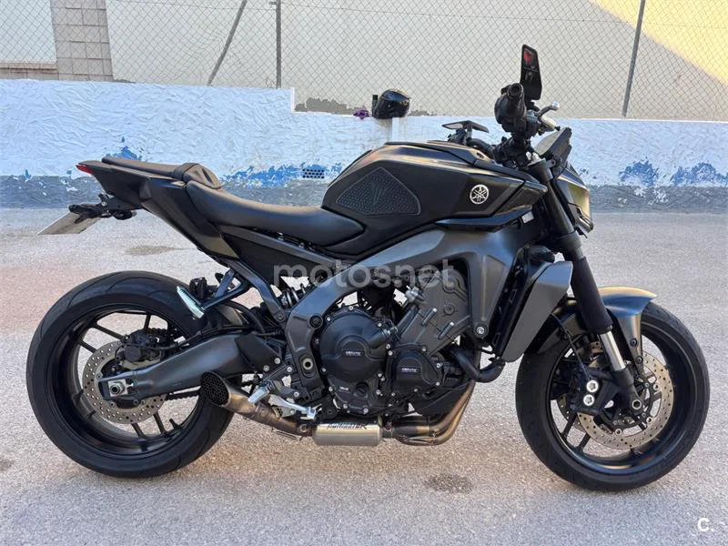 Yamaha MT-09 - Vista 12