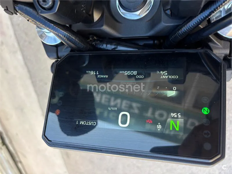 Yamaha MT-09 - Vista 17