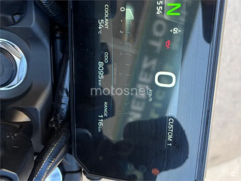 Yamaha MT-09 - Vista 18