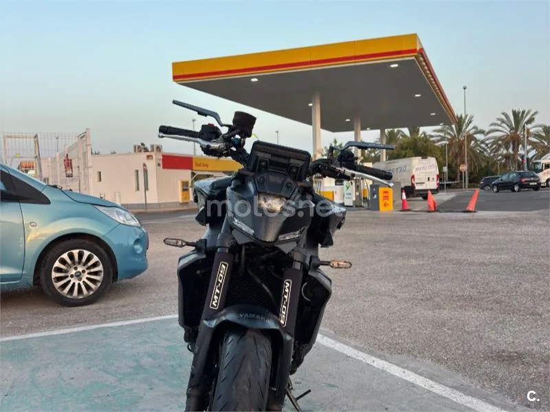 Yamaha MT-09 - Vista 4