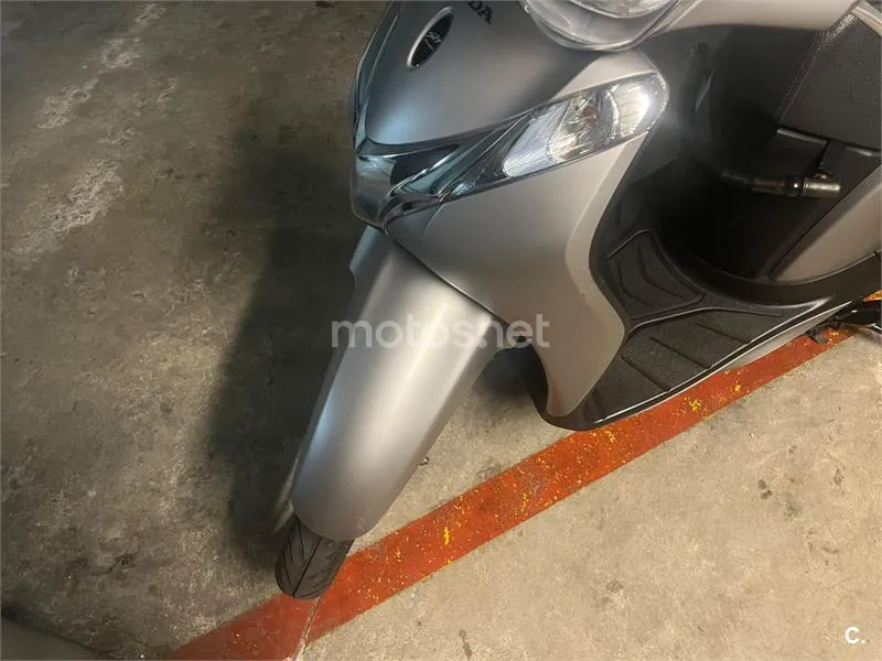 Honda SH125i - Vista 5