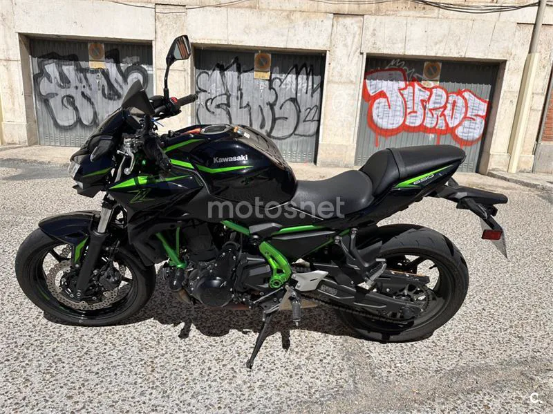 Kawasaki Z650 - Vista 5