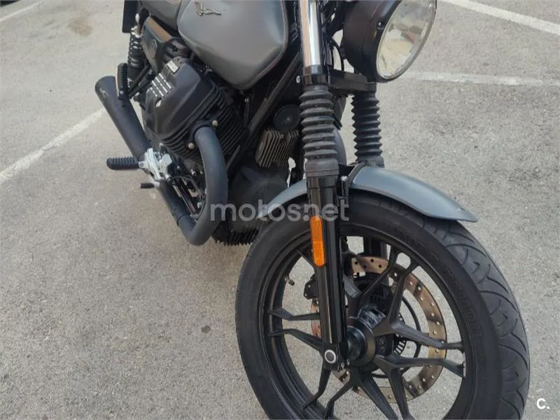 Moto Guzzi V7 III 5500 € 2020 Granada - 2