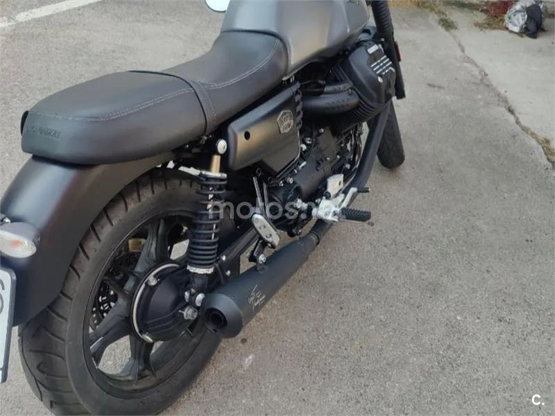 Moto Guzzi V7 III - Vista 3