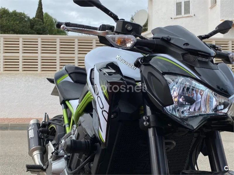 Kawasaki Z900 - Vista 3
