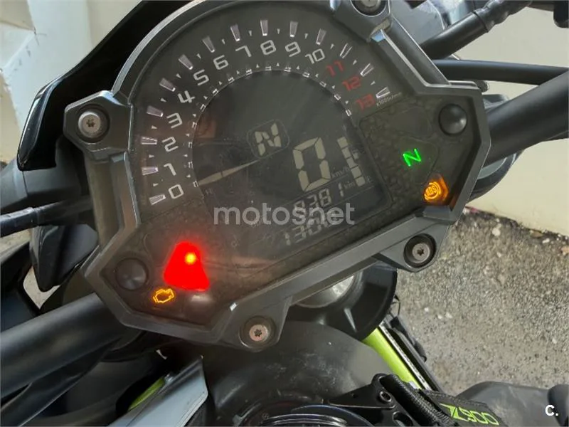 Kawasaki Z900 - Vista 5