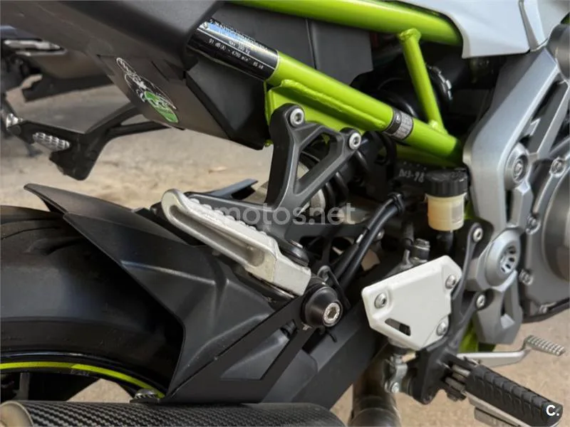 Kawasaki Z900 - Vista 7