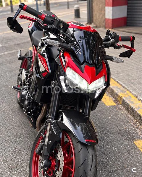 Kawasaki Z900 - Vista 3
