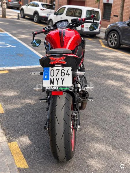 Kawasaki Z900 - Vista 5