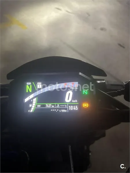 Kawasaki Z900 - Vista 6