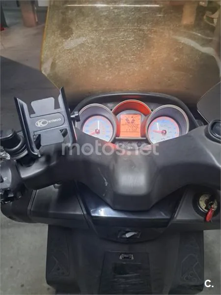 Kymco Super Dink 300 - Vista 5