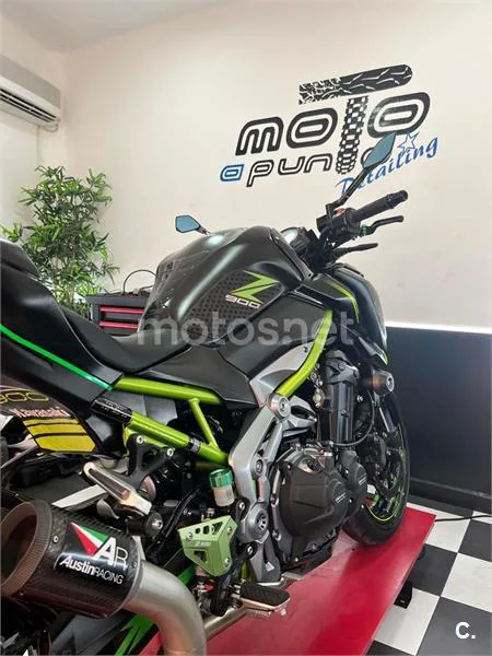 Kawasaki Z900 - Vista 4