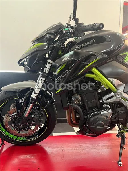 Kawasaki Z900 - Vista 8