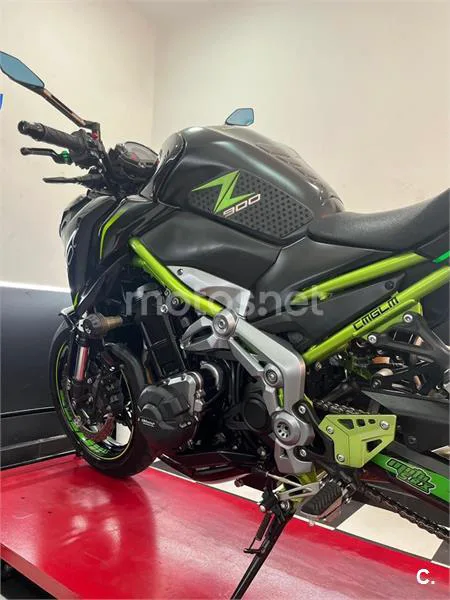 Kawasaki Z900 - Vista 9