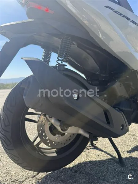 Honda Forza 125 - Vista 11