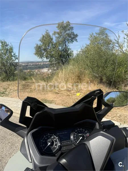 Honda Forza 125 - Vista 3