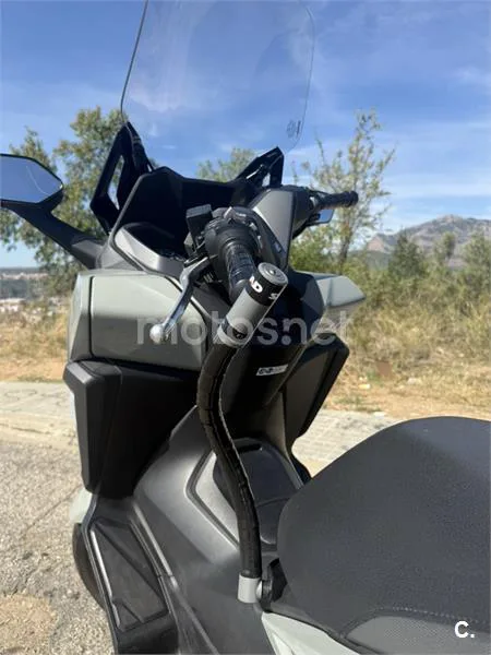 Honda Forza 125 - Vista 7