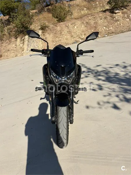 Kawasaki Z800 - Vista 3