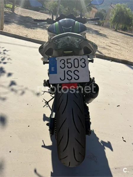 Kawasaki Z800 - Vista 5