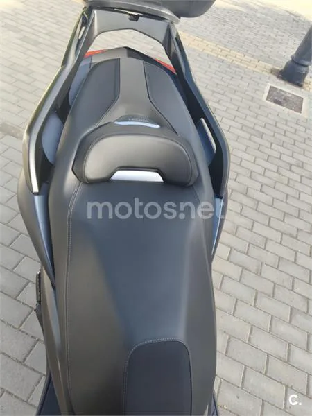Yamaha XMAX 125 - Vista 4
