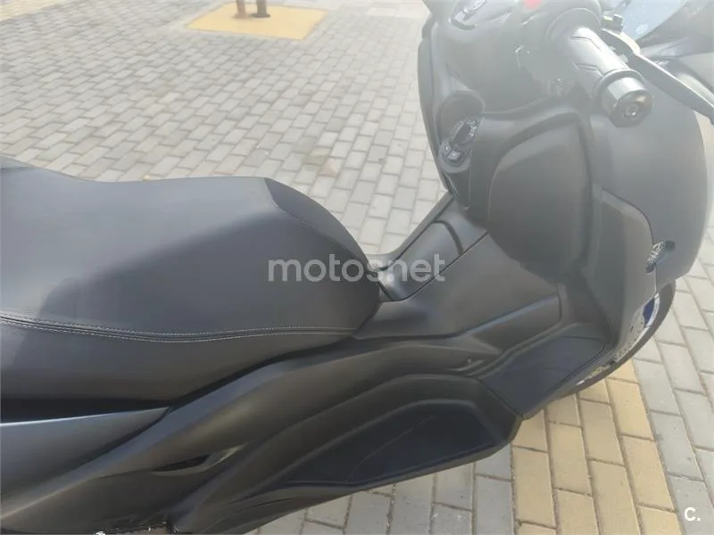 Yamaha XMAX 125 - Vista 7
