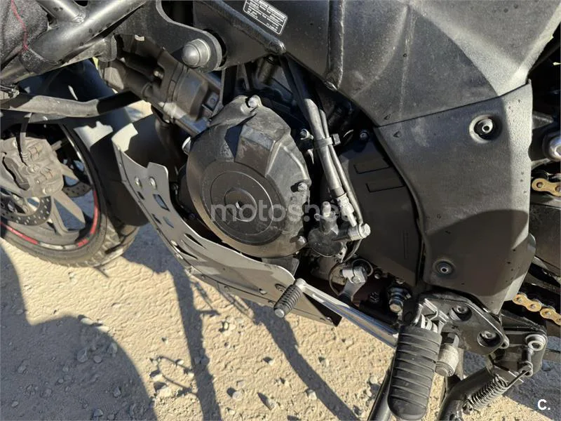 Suzuki V-Strom 1000 - Vista 12