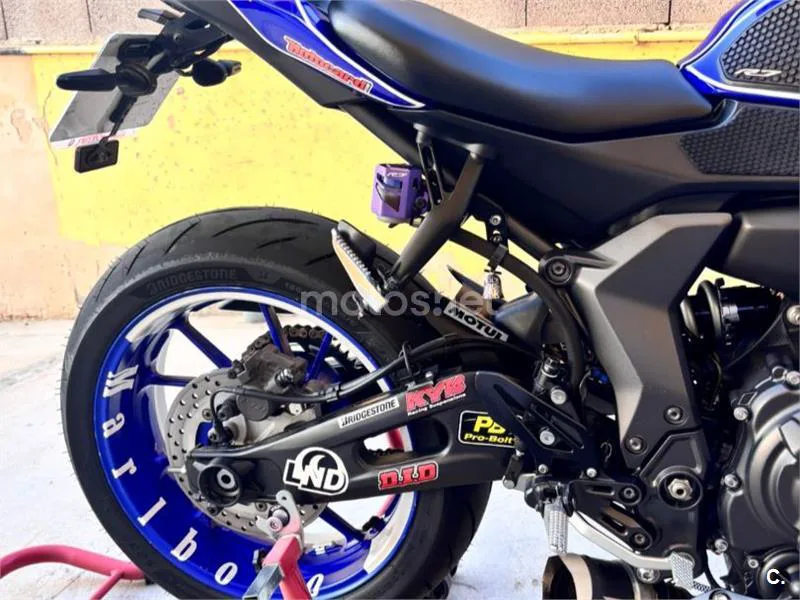 Yamaha YZF-R7 - Vista 7
