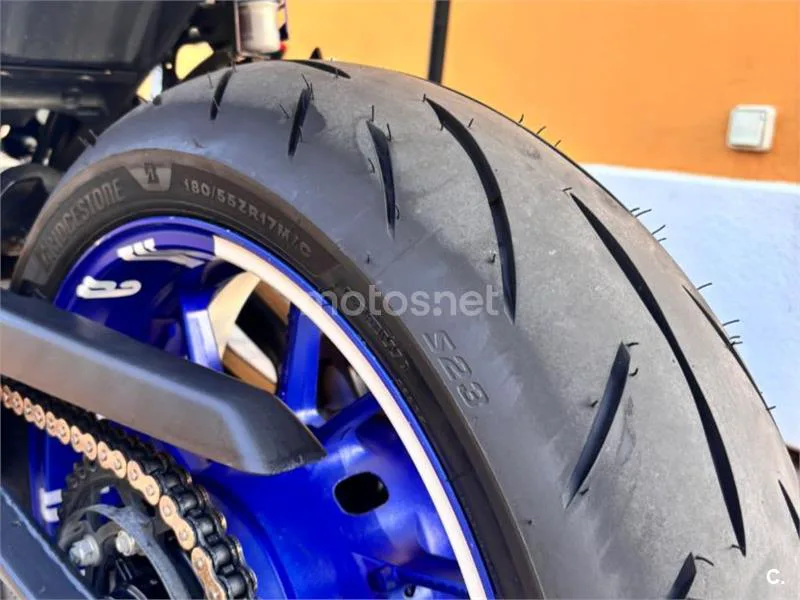 Yamaha YZF-R7 - Vista 9