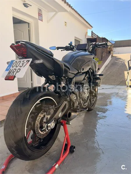 Yamaha MT-07 - Vista 3